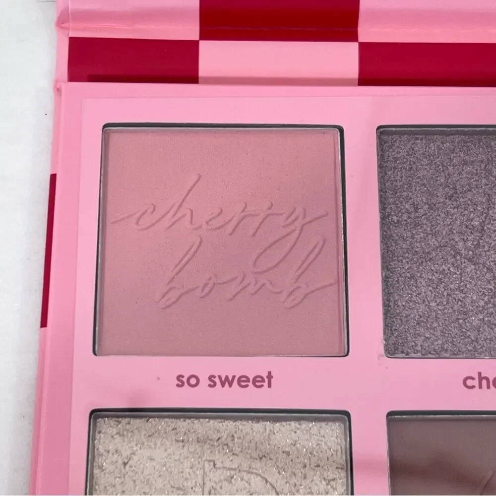 Ciate NIB Cherry Bomb Blush &‎ Highlighter Palette 2 Blush 2 Highlighters